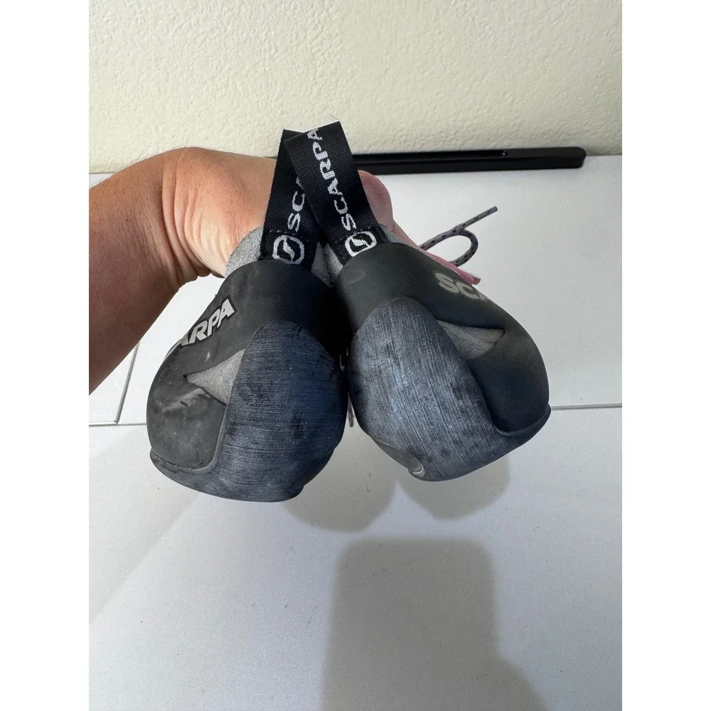 Scarpa Rock Climbing Shoes Women 8 Grey Purple Lace Up Athletic Bouldering Sport